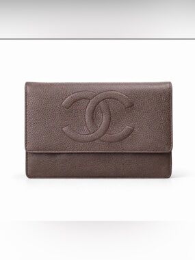 CHANEL rare brown Caviar Leather Wallet with COA